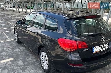Универсал Opel Astra 2012 в Львове