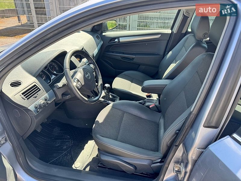Универсал Opel Astra 2008 в Львове