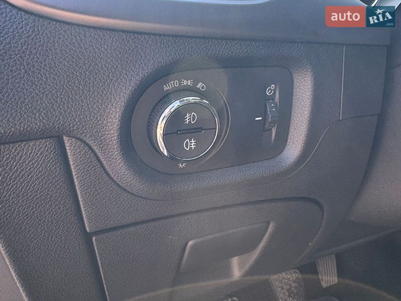 Универсал Opel Astra 2018 в Жовкве