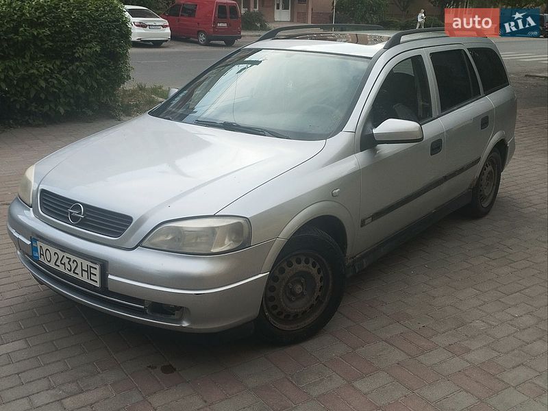Универсал Opel Astra 1999 в Ужгороде