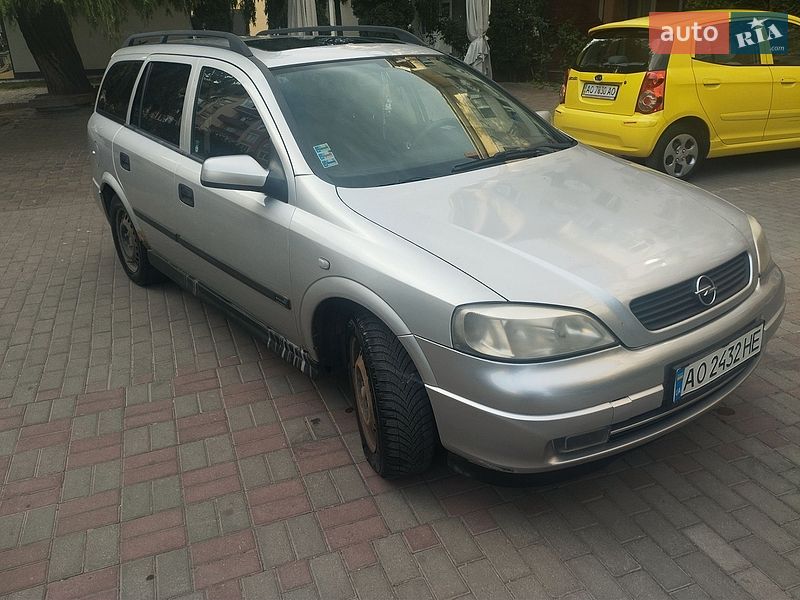 Универсал Opel Astra 1999 в Ужгороде