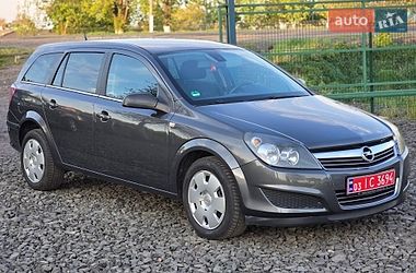Универсал Opel Astra 2011 в Луцке