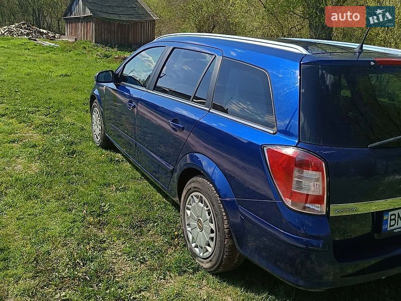 Универсал Opel Astra 2008 в Глухове