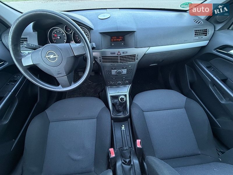 Универсал Opel Astra 2006 в Долине