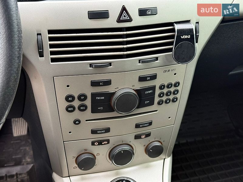 Хэтчбек Opel Astra 2008 в Днепре