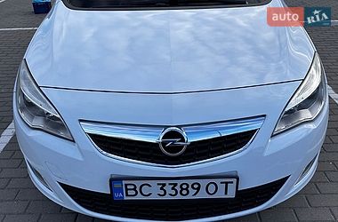 Универсал Opel Astra 2012 в Дрогобыче