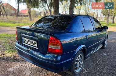 Седан Opel Astra 2004 в Лебедине