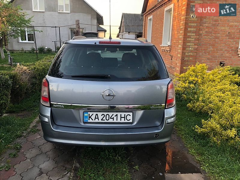 Универсал Opel Astra 2007 в Луцке