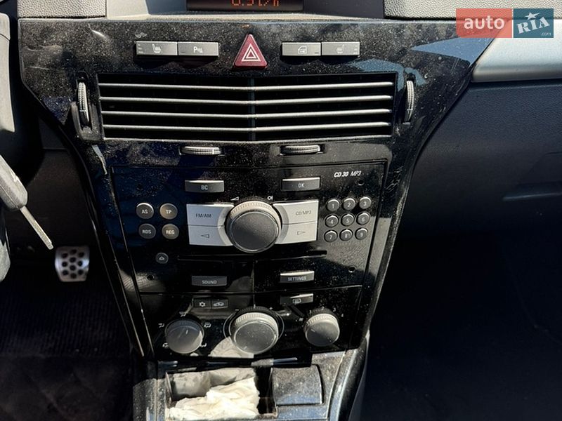 Универсал Opel Astra 2010 в Киеве