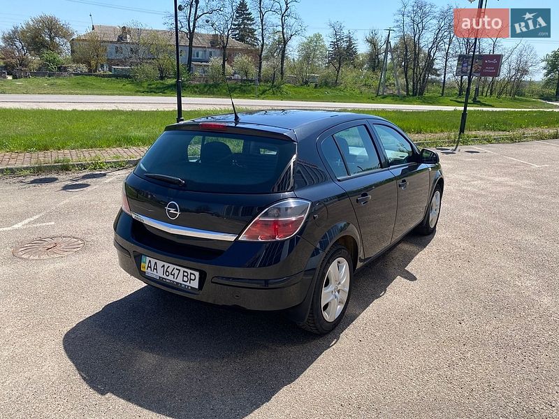 Хэтчбек Opel Astra 2012 в Белой Церкви