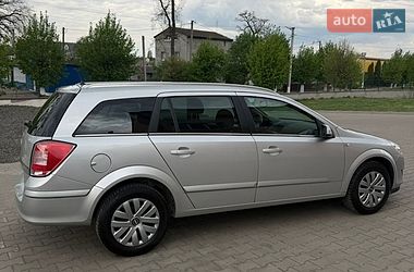 Универсал Opel Astra 2008 в Луцке