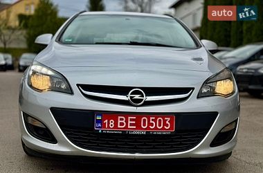 Универсал Opel Astra 2012 в Ровно
