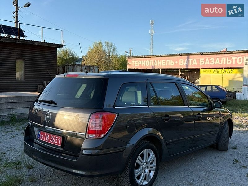 Универсал Opel Astra 2009 в Белой Церкви