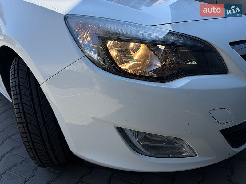 Универсал Opel Astra 2012 в Одессе