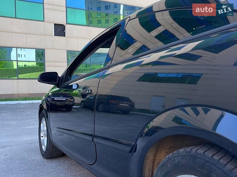 Хэтчбек Opel Astra 2006 в Харькове