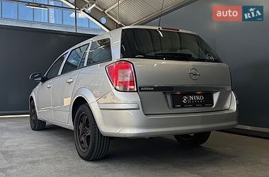 Универсал Opel Astra 2012 в Киеве