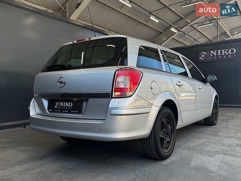 Универсал Opel Astra 2012 в Киеве