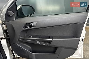 Универсал Opel Astra 2012 в Киеве
