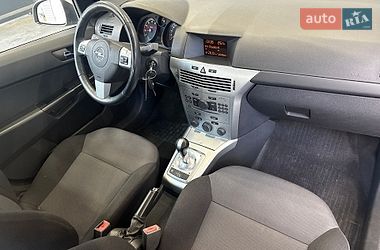 Универсал Opel Astra 2012 в Киеве
