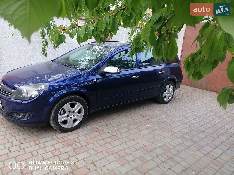 Универсал Opel Astra 2008 в Одессе