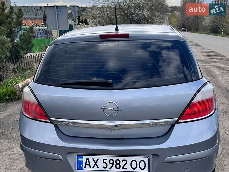 Хетчбек Opel Astra 2004 в Харкові