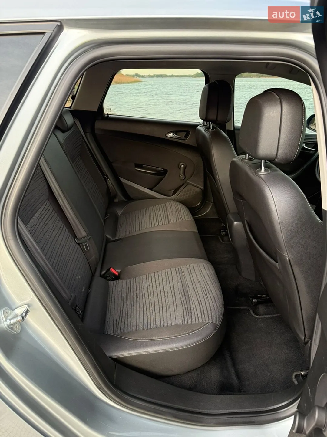 2014 Opel Astra - мініатюра 11