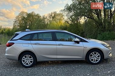 Универсал Opel Astra 2018 в Хмельницком