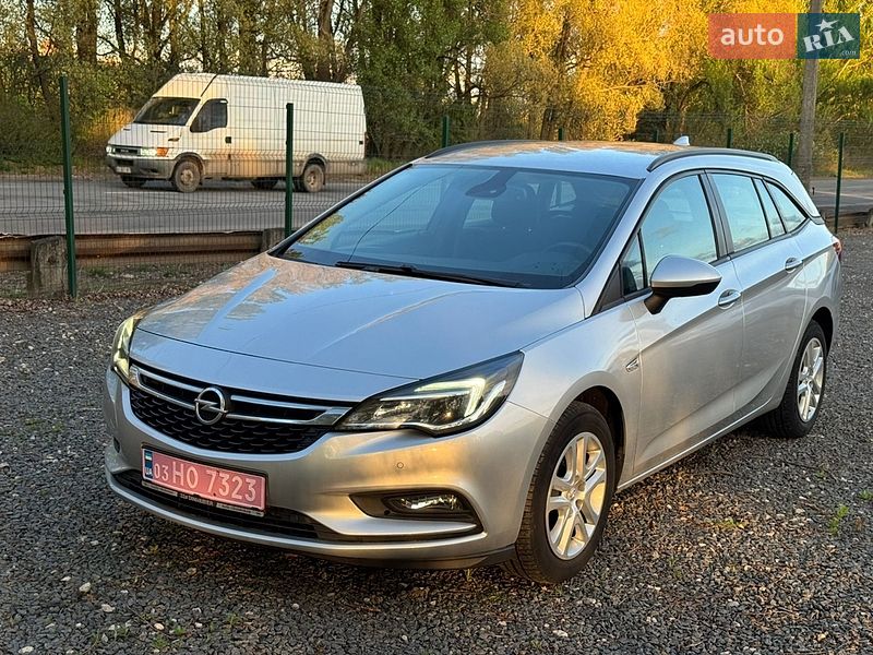 Универсал Opel Astra 2018 в Хмельницком