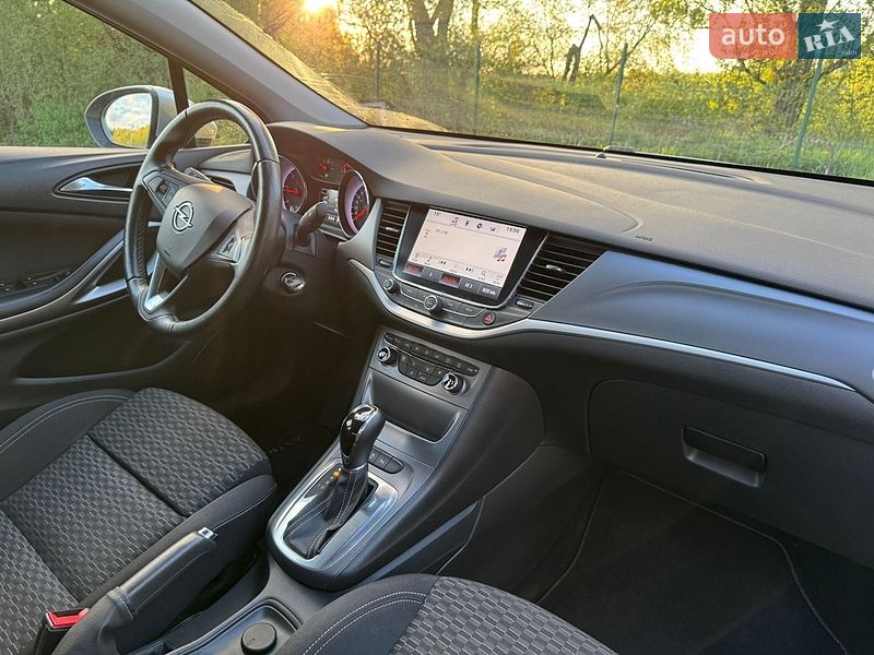 Универсал Opel Astra 2018 в Хмельницком
