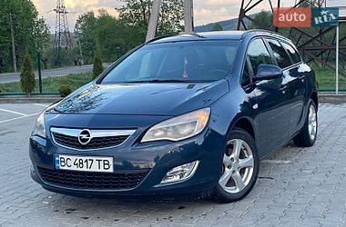 Универсал Opel Astra 2012 в Турке