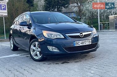 Универсал Opel Astra 2012 в Турке