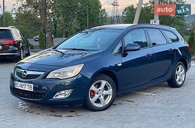 Универсал Opel Astra 2012 в Турке