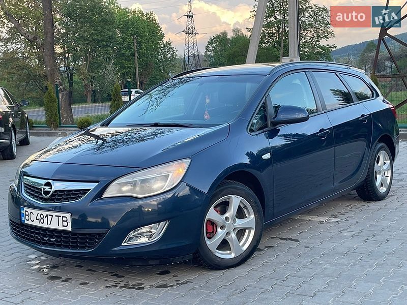 Универсал Opel Astra 2012 в Турке