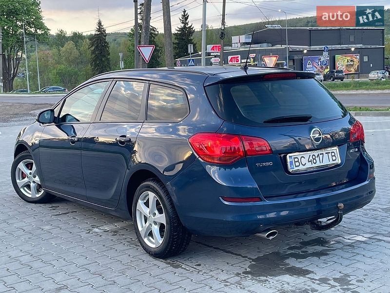 Универсал Opel Astra 2012 в Турке