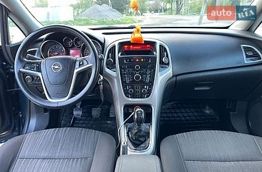 Универсал Opel Astra 2012 в Турке
