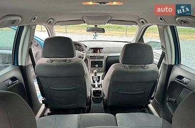 Универсал Opel Astra 2005 в Ровно