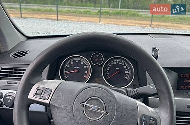 Универсал Opel Astra 2005 в Ровно