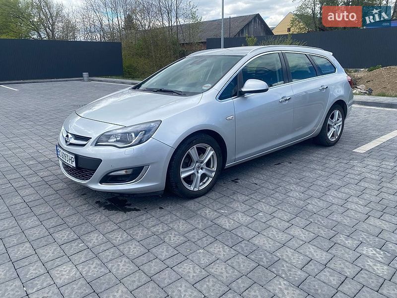 Универсал Opel Astra 2013 в Самборе