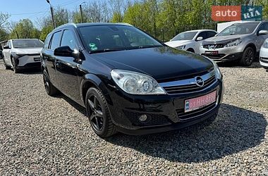 Универсал Opel Astra 2010 в Полтаве