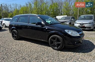 Универсал Opel Astra 2010 в Полтаве