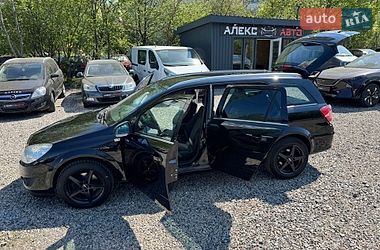 Универсал Opel Astra 2010 в Полтаве