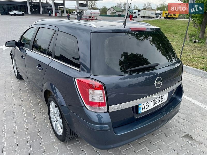 Универсал Opel Astra 2008 в Тульчине