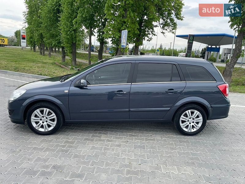 Универсал Opel Astra 2008 в Тульчине