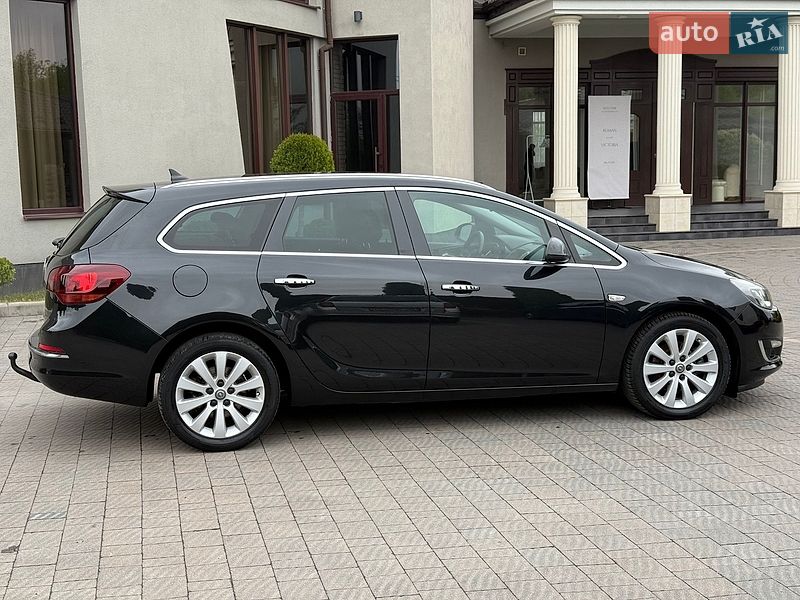 Универсал Opel Astra 2014 в Стрые