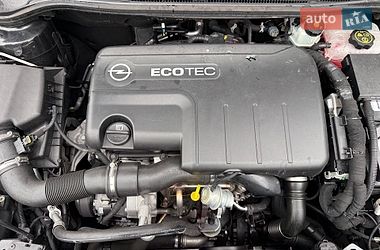 Универсал Opel Astra 2014 в Стрые