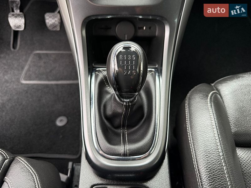 Универсал Opel Astra 2014 в Стрые