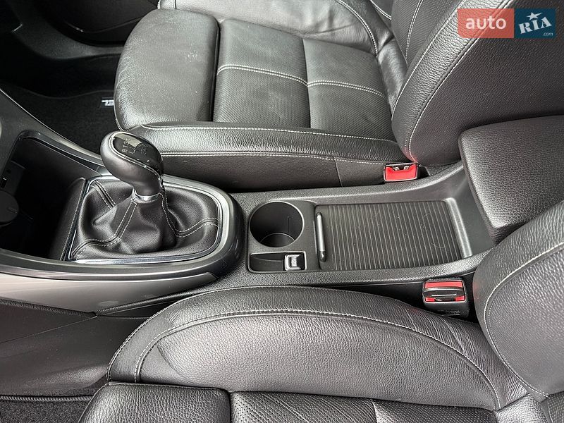 Универсал Opel Astra 2014 в Стрые