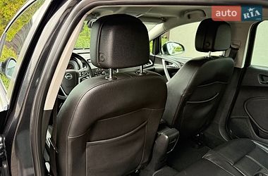 Универсал Opel Astra 2014 в Стрые
