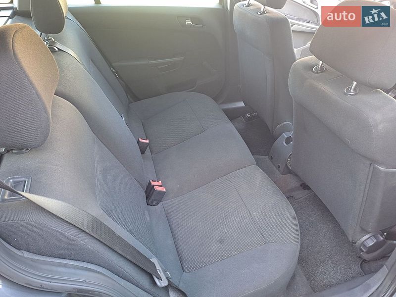 Універсал Opel Astra 2009 в Решетилівці