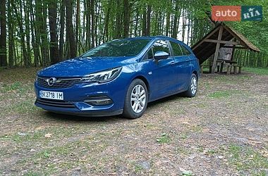 Универсал Opel Astra 2020 в Ровно